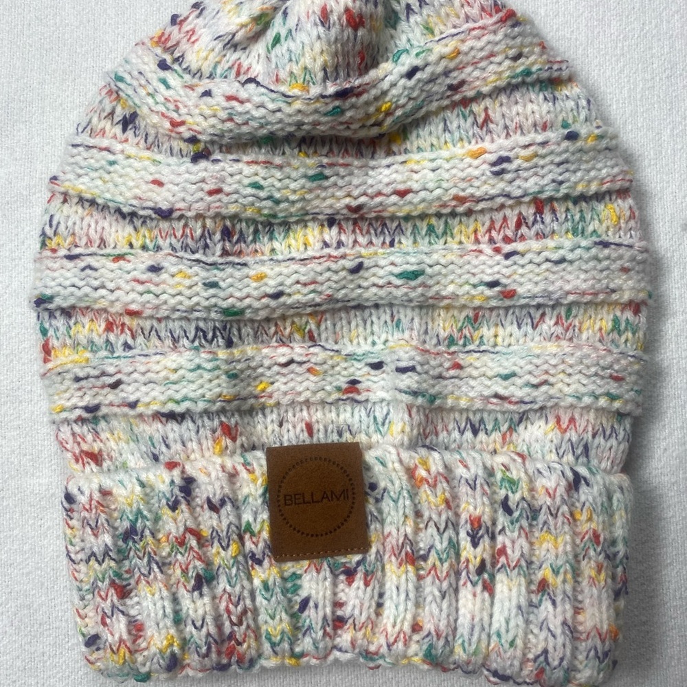 BELLAMI Colorful Knit Women’s Beanie